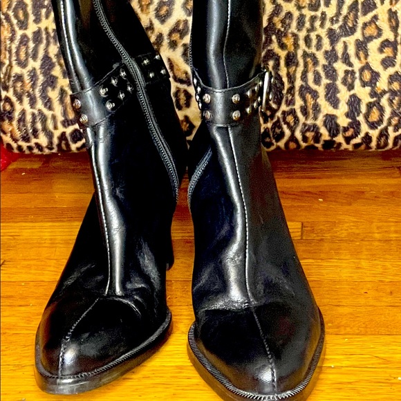 Ladies Harley Davidson
3” Heel Mid-Calf Black
Leather Boots, size 6 - Picture 6 of 12
